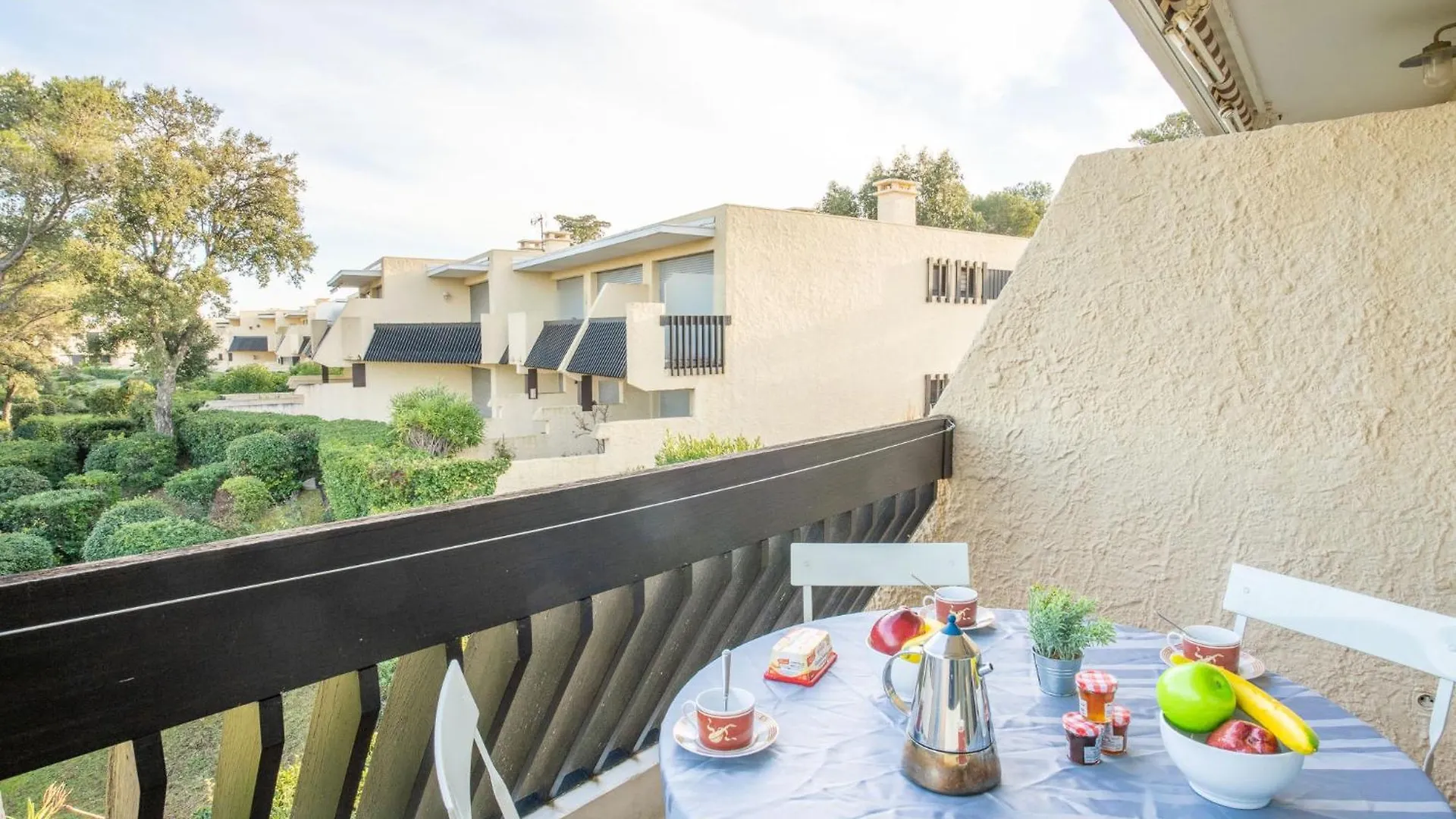 Apartment Studio Les Louvans-9 By Interhome Saint Aygulf